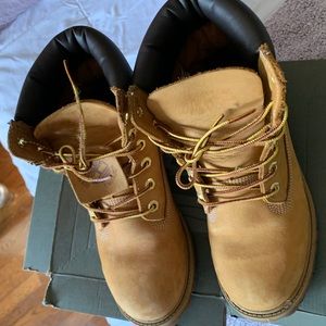 Worn a couple of times in the winter !! Love these